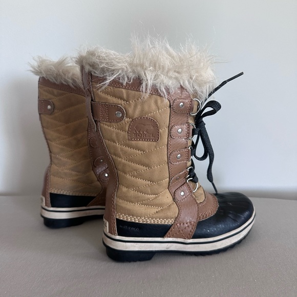 Sorel snow boots long